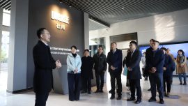 xc sports集团金海丰先生做表商企业做解说决